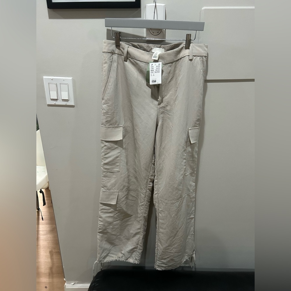 New H&M HM Cargo Lightweight Trouser Pant Ivory Tie Bottom Work Size 12 Pockets